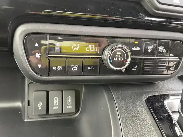 ホンダ Ｎ ＢＯＸ カスタム L ターボ 石川県 2023(令5)年 1.3万km 黒 4WD/純正メモリーナビ/純正CD/DVD/フルセグTV/バックカメラ/LEDヘッドライト/ETC/両側パワースライドドア/スマートキー/プッシュスタート/電動ミラー/ホンダセンシング/レーダークルーズ/オートライト/シートヒーター/ハーフレザーシート/純正アルミホイール