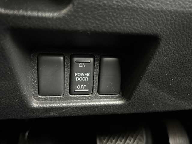 スズキ ランディ 2．0S 静岡県 2011(平23)年 8.1万km スチールブルーメタリック 純正メモリナビ/・CD/・DVD/・フルセグＴＶ/・Bluetooth/・AM/・FM/主要装備/・片側パワスラ/・クルコン/・バックカメラ/・ETC/・TVキャンセラー/・オートライト/・純正フロアマット/・Wエアバック/・オートエアコン