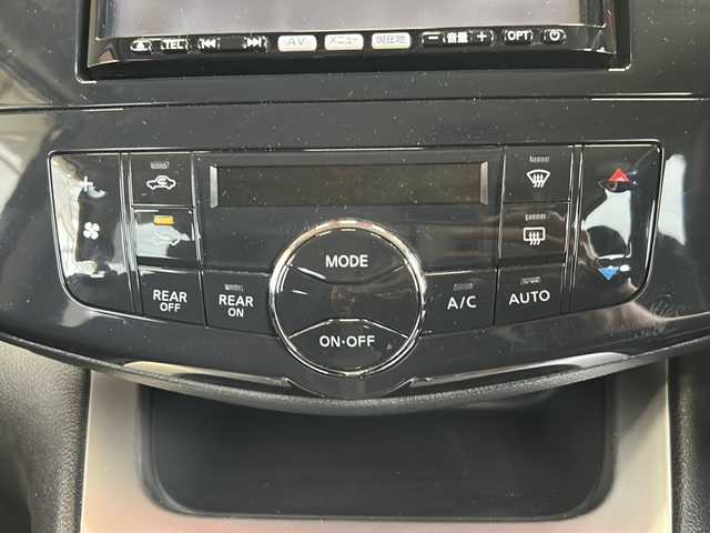 スズキ ランディ 2．0S 静岡県 2011(平23)年 8.1万km スチールブルーメタリック 純正メモリナビ/・CD/・DVD/・フルセグＴＶ/・Bluetooth/・AM/・FM/主要装備/・片側パワスラ/・クルコン/・バックカメラ/・ETC/・TVキャンセラー/・オートライト/・純正フロアマット/・Wエアバック/・オートエアコン