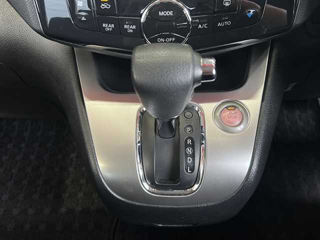 スズキ ランディ 2．0S 静岡県 2011(平23)年 8.1万km スチールブルーメタリック 純正メモリナビ/・CD/・DVD/・フルセグＴＶ/・Bluetooth/・AM/・FM/主要装備/・片側パワスラ/・クルコン/・バックカメラ/・ETC/・TVキャンセラー/・オートライト/・純正フロアマット/・Wエアバック/・オートエアコン