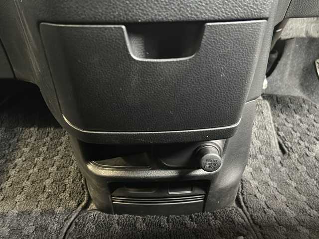 スズキ ランディ 2．0S 静岡県 2011(平23)年 8.1万km スチールブルーメタリック 純正メモリナビ/・CD/・DVD/・フルセグＴＶ/・Bluetooth/・AM/・FM/主要装備/・片側パワスラ/・クルコン/・バックカメラ/・ETC/・TVキャンセラー/・オートライト/・純正フロアマット/・Wエアバック/・オートエアコン