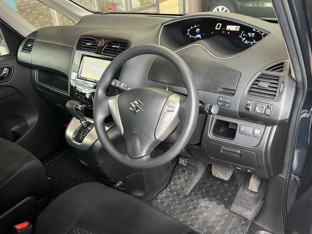 スズキ ランディ 2．0S 静岡県 2011(平23)年 8.1万km スチールブルーメタリック 純正メモリナビ/・CD/・DVD/・フルセグＴＶ/・Bluetooth/・AM/・FM/主要装備/・片側パワスラ/・クルコン/・バックカメラ/・ETC/・TVキャンセラー/・オートライト/・純正フロアマット/・Wエアバック/・オートエアコン