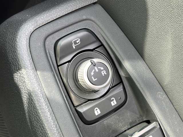 スバル ＢＲＺ S 福岡県 2021(令3)年 3.9万km 青 社外9インチナビ/（Bカメラ、CD、DVD、Bluetooth、USB、HDMI、FUX、TV）/STIフルエアロ/STIマフラー/ハーフレザーシート/クルーズコントロール/純正18インチホイール/LEDヘッドライト/シートヒーター/デュアルエアコン/ステリングボタン/電格ミラー