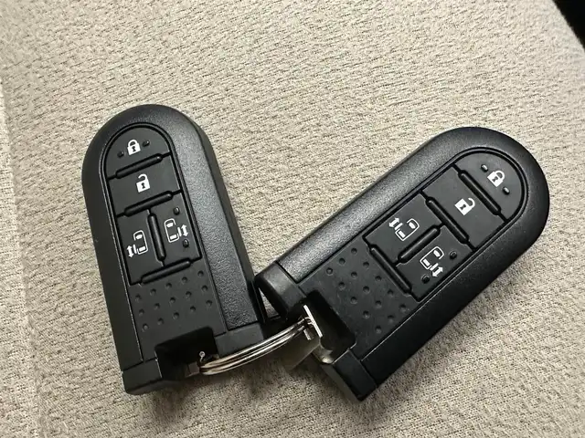 ダイハツ ムーヴ キャンバス G メイクアップ VS SAⅢ 兵庫県 2022(令4)年 2.3万km パールホワイトⅢ/ナチュラルベージュマイカメタリック 2トーン ・社外SDナビ/・フルセグTV/・社外前後ドライブレコーダー/・両側パワースライドドア/・ＥＴＣ/・シートヒーターD席/・衝突軽減ブレーキ/・ＬＥＤヘッドライト/・フォグランプ/・アイドリングストップ/・社外フロアマット