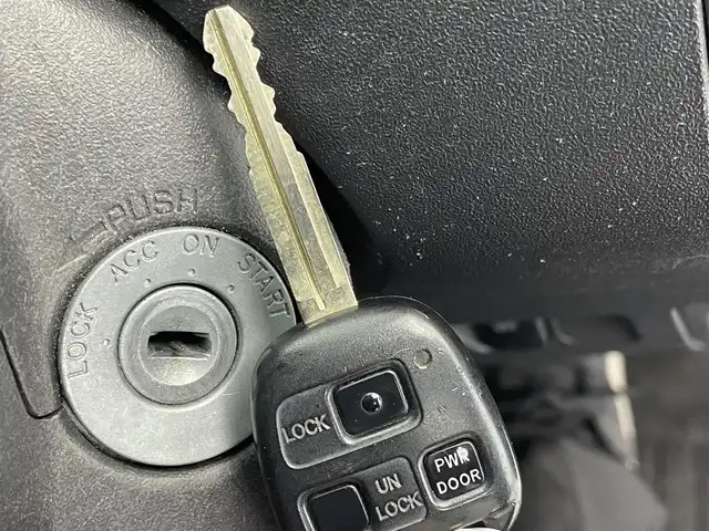 トヨタ シエンタ DICE G 群馬県 2015(平27)年 3.7万km クールホワイト ナビ　バックカメラ　フルセグＴＶ　Ｂｌｕｅｔｏｏｔｈ接続　ＥＴＣ　電動スライドドア　キセノンヘッドライト　フォグランプ　エアコン　ステアリングリモコン　電動格納ミラー　純正フロアマット　禁煙車