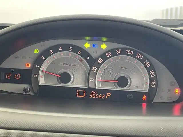 トヨタ シエンタ DICE G 群馬県 2015(平27)年 3.7万km クールホワイト ナビ　バックカメラ　フルセグＴＶ　Ｂｌｕｅｔｏｏｔｈ接続　ＥＴＣ　電動スライドドア　キセノンヘッドライト　フォグランプ　エアコン　ステアリングリモコン　電動格納ミラー　純正フロアマット　禁煙車