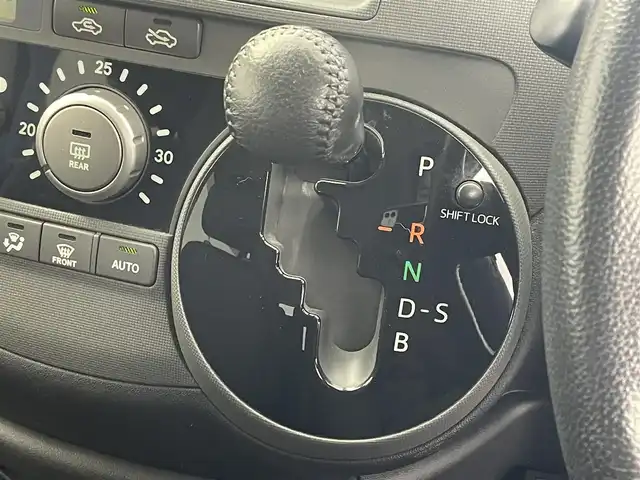 トヨタ シエンタ DICE G 群馬県 2015(平27)年 3.7万km クールホワイト ナビ　バックカメラ　フルセグＴＶ　Ｂｌｕｅｔｏｏｔｈ接続　ＥＴＣ　電動スライドドア　キセノンヘッドライト　フォグランプ　エアコン　ステアリングリモコン　電動格納ミラー　純正フロアマット　禁煙車