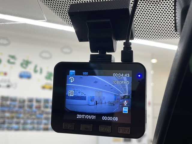 トヨタ パッソ プラスハナ Gパッケージ 新潟県 2016(平28)年 6.4万km パープルⅡ 4WD/純正SDナビ(NSZT-W64)/CD/DVD/BT/フルセグテレビ/バックカメラ/ETC/ドライブレコーダー/ベンチシート/コーナーセンサー/スマートキー/フォグランプ/社外14インチアルミホイール