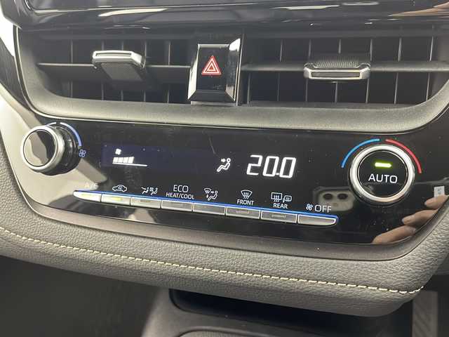 トヨタ カローラツーリング ハイブリッド ダブルバイビー 岐阜県 2020(令2)年 4.6万km ホワイトパールクリスタルシャイン 純正ナビ/Bluetooth/Miracast/AM/FM/USB/バックモニター/トヨタセーフティセンス/・プリクラッシュセーフティ/・レーントレーシングアシスト/・クリアランスソナー/・パーキングサポートブレーキ/・レーダークルーズコントロール/・オートマチックハイビーム/ETC2.0/電動パーキングブレーキ/ブレーキホールド/横滑り抑制機能/ステアリングスイッチ/ヘッドライトレベライザー/オートLEDヘッドライトレベライザー/純正17インチアルミホイール