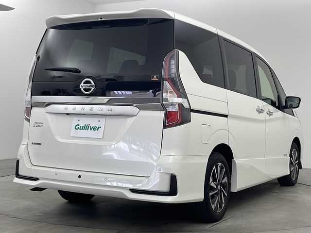 日産 セレナ ハイウェイスター V 兵庫県 2022(令4)年 3.3万km ブリリアントホワイトパール ・セーフティパックB/・カーテンエアバッグ/・サイドエアバッグシステム/・インテリジェント DA（ふらつき警報）/・電動パーキングブレーキ/・オートブレーキホールド/・プロパイロット/・ヒーター付ドアミラー/・ステアリングスイッチ/・純正10インチナビ/CD/DVD/BD/SD/BT/TV/・バックカメラ/・ビルトインETC/・前方ドライブレコーダー/・ACC/・LDW/・BSW/・BSI/・両側パワースライドドア/・LEDヘッドライト/・LEDフォグランプ/・アダプティブLEDヘッドライトシステム/・インテリジェントエマージェンシーブレーキ/・純正16インチアルミホイール/・前後コーナーセンサー/・ヒルスタートアシスト/・アイドリングストップ