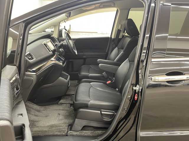 ホンダ オデッセイ アブソルート 道央・札幌 2015(平27)年 3.3万km クリスタルブラックパール HONDAセンシング/ACC/自動ブレーキ/LKAS/ステアリングアシスト/社外ナビ　ストラーダCN-RS01D/フルセグTV/Bluetooth/左右電動スライドドア/アイドリングストップ/電動ラインコントロール/ECON/TEIN車高調/EDFCII/純正フロアマット/オートライト/サイドミラーヒーター/ETC/ドアバイザー