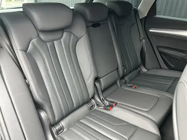 アウディ アウディ Ｑ５ 40TDIクワトロ アドバンスド 福島県 2021(令3)年 4.2万km ミトスブラックメタリック アダプティブクルーズコントロール/ブラインドスポットモニター/レーンキープアシスト/バーチャルコックピット/パーシャルレザーシート(ブラック)/パワーリアゲート/パワーシート/シートヒーター(全席)/純正メモリナビ(BT/USB)/AppleCarPlay/360°カメラ/バックカメラ/純正19AW/ドライブレコーダー(前後)/ETC2.0/LEDオートハイビーム/マトリクスLED/アンビエントライト/オートホールド/社外フロアマット/取扱説明書/保証書/スペアキー