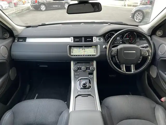 ランドローバー レンジローバーイヴォーク SE 山梨県 2018(平30)年 4.2万km 白 純正ナビ　/ＤＴＶ　/サラウンドカメラシステム　/Ｂｌｕｅｔｏｏｔｈ　/ＭＥＲＩＤＩＡＮサウンドシステム　/ハーフレザー　/シートＨ　/パドルシフト　/クルコン　/オートデールゲート/ドラレコ前後　/ＥＴＣ　/スペアキー