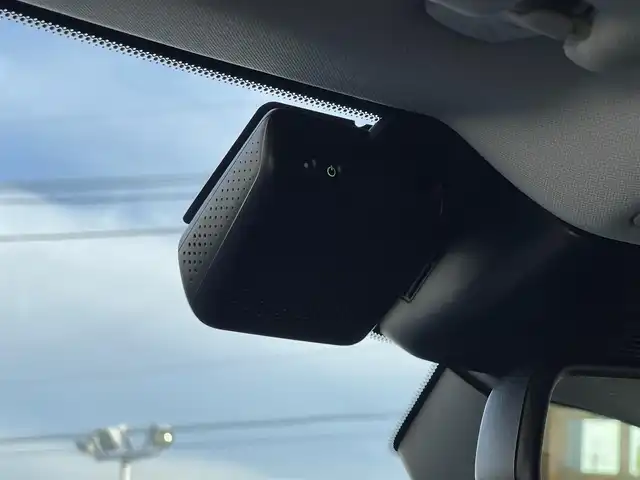 ランドローバー レンジローバーイヴォーク SE 山梨県 2018(平30)年 4.2万km 白 純正ナビ　/ＤＴＶ　/サラウンドカメラシステム　/Ｂｌｕｅｔｏｏｔｈ　/ＭＥＲＩＤＩＡＮサウンドシステム　/ハーフレザー　/シートＨ　/パドルシフト　/クルコン　/オートデールゲート/ドラレコ前後　/ＥＴＣ　/スペアキー