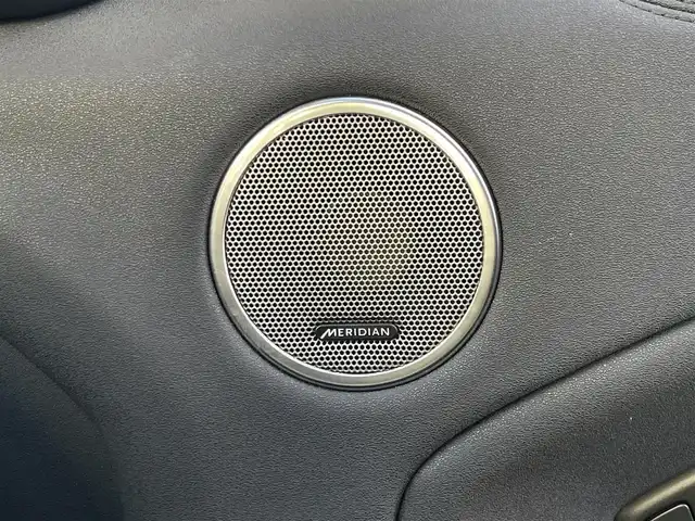 ランドローバー レンジローバーイヴォーク SE 山梨県 2018(平30)年 4.2万km 白 純正ナビ　/ＤＴＶ　/サラウンドカメラシステム　/Ｂｌｕｅｔｏｏｔｈ　/ＭＥＲＩＤＩＡＮサウンドシステム　/ハーフレザー　/シートＨ　/パドルシフト　/クルコン　/オートデールゲート/ドラレコ前後　/ＥＴＣ　/スペアキー