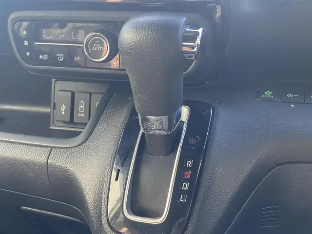 ホンダ Ｎ ＢＯＸ カスタム G L ホンダセンシング 熊本県 2020(令2)年 6.4万km プレミアムベルベットパープル・パール 純正ナビ/・フルセグTV/BT/AM/FM/DVD/バックカメラ/ホンダセンシング/・ACC/・先行車発進/・路外逸脱抑制/・レーンキープアシスト/・標識認識/オートライト/ステアリングスイッチ/電動格納ミラー/・ウィンカーミラー/ドアバイザー/LEDヘッドライト/・フォグランプ/純正フロアマット/純正14インチAW/ビルトインETC/前後ドライブレコーダー/プッシュスタート/・スマートキー