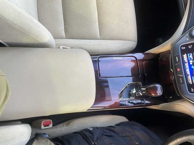 トヨタ クラウン ハイブリッド ロイヤルサルーン 大阪府 2013(平25)年 5.2万km ブラック 純正ナビ/BTオーディオ/フルセグテレビ/CD/DVD/全方位カメラ/前席パワーシート/オートライト/フォグランプ/ETC/純正フロアマット/純正ドアバイザー/ステアリングスイッチ/レーダークルーズコントロール/スペアキー