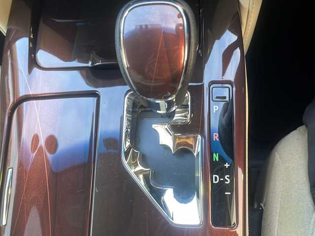 トヨタ クラウン ハイブリッド ロイヤルサルーン 大阪府 2013(平25)年 5.2万km ブラック 純正ナビ/BTオーディオ/フルセグテレビ/CD/DVD/全方位カメラ/前席パワーシート/オートライト/フォグランプ/ETC/純正フロアマット/純正ドアバイザー/ステアリングスイッチ/レーダークルーズコントロール/スペアキー