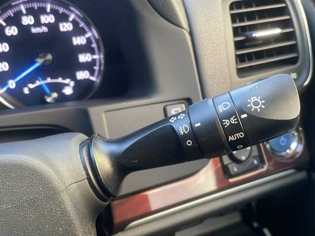 トヨタ クラウン ハイブリッド ロイヤルサルーン 大阪府 2013(平25)年 5.2万km ブラック 純正ナビ/BTオーディオ/フルセグテレビ/CD/DVD/全方位カメラ/前席パワーシート/オートライト/フォグランプ/ETC/純正フロアマット/純正ドアバイザー/ステアリングスイッチ/レーダークルーズコントロール/スペアキー