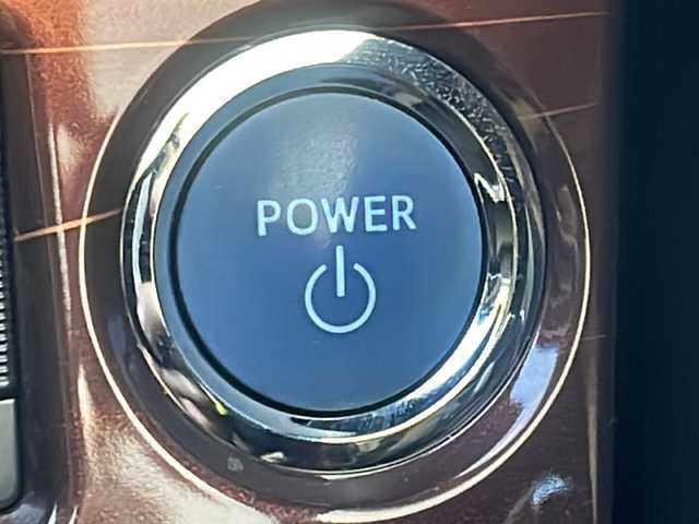 トヨタ クラウン ハイブリッド ロイヤルサルーン 大阪府 2013(平25)年 5.2万km ブラック 純正ナビ/BTオーディオ/フルセグテレビ/CD/DVD/全方位カメラ/前席パワーシート/オートライト/フォグランプ/ETC/純正フロアマット/純正ドアバイザー/ステアリングスイッチ/レーダークルーズコントロール/スペアキー