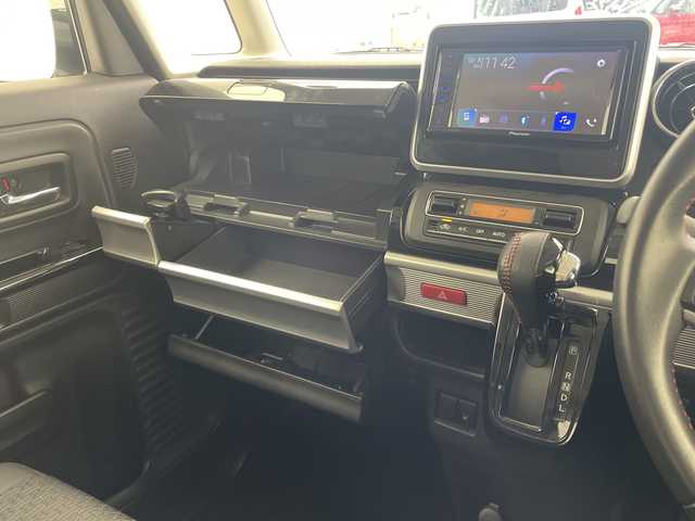 スズキ スペーシア カスタム HYBRID XS 沖縄県 2018(平30)年 6.8万km ピュアホワイトP 純正ディスプレイオーディオ（PVH-9300DVSZS）　　/DVD　/ＡＵＸ　/Ｂｌｕｅｔｏｏｔｈ　/ＥＴＣ/ハーフレザーシート　/両側パワースライドドア　/コーナーセンサー　/シートヒーター　/ＬＥＤヘッドライト　/オートライト/横滑り防止装置　/純正フロアマット/純正15インチアルミホイール