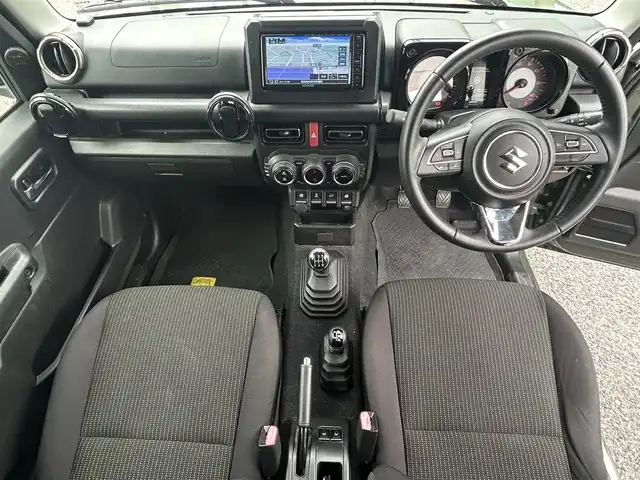 スズキ ジムニー XC 愛知県 2019(平31)年 3.3万km ジャングルグリーン 社外メモリナビ(FM/AM/CD/DVD/BT/USB/iPod/HDMI/SMARTUSEN/フルセグ)/デュアルセンサーブレーキサポート/4WD/ターボ/5MT/バックカメラ/マッドフラッグ/TOTSUGEKIマフラー/Carrozzeriaスピーカー/シートヒーター/LEDヘッドライト/フォグランプ/純正AW16インチ/電動格納ミラー/クルーズコントロール/ETC/プッシュスタート/スマートキー・スペアキー１本/ステアリングリモコン/ABS/取扱説明書・保証書