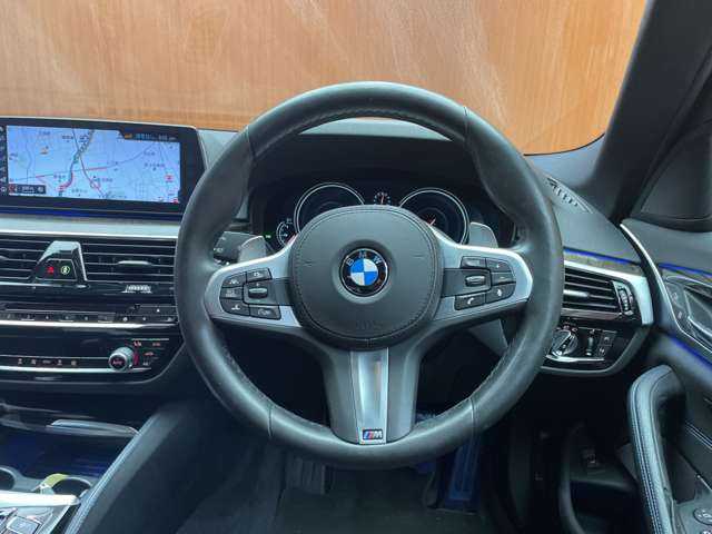 ＢＭＷ ５２３ｄ Mスポーツ 千葉県 2017(平29)年 6万km アルピンホワイト Mパフォーマンスエアロ　/ACC　/ドライビングアシストプラス　/純正ナビ　/360°カメラ　/パワーシート　/パワートランク　/インテリジェントセーフティ　/LCW　/LDW　/コンフォートアクセス　　/ドライブレコーダー　/ETC