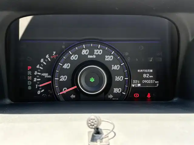 ホンダ ステップワゴン スパーダ Z 埼玉県 2014(平26)年 9.1万km ホワイトオーキッドパール ・ディーラー点検記録複数年有/・ワンオーナー　/コンフォートビューパッケージ/［親水/ヒーテッドドアミラー+フロントドア撥水ガラス］/・ナビ装着用スペシャルパッケージ/・純正9インチプレミアムインターナビTV　DVD BT　/・バックカメラ　/・ＥＴＣ　/・両側パワースライドドア　/・リア両側イージードアクローザー/・オートライト　/ディスチャージヘッドライト＜HID＞/（ロービーム、オートレベリング/オートライトコントロール機構付）　/・アクティブコーナリングライト/・フォグライト　　/・クルーズコントロール　/・パドルシフト/・Hondaスマートキーシステム（Hondaスマートキー2個付）/・１６インチアルミホイール＋スチールラジアルタイヤ（205/60R16 92H　ＢＳレグノサマータイヤ）/・クルーズコントロール/・スーパーＵＶカットフロントドアガラス/・保証書/・取説