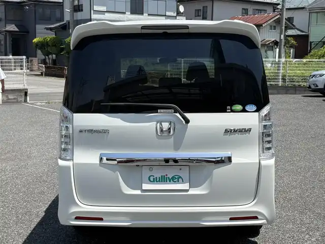 ホンダ ステップワゴン スパーダ Z 埼玉県 2014(平26)年 9.1万km ホワイトオーキッドパール ・ディーラー点検記録複数年有/・ワンオーナー　/コンフォートビューパッケージ/［親水/ヒーテッドドアミラー+フロントドア撥水ガラス］/・ナビ装着用スペシャルパッケージ/・純正9インチプレミアムインターナビTV　DVD BT　/・バックカメラ　/・ＥＴＣ　/・両側パワースライドドア　/・リア両側イージードアクローザー/・オートライト　/ディスチャージヘッドライト＜HID＞/（ロービーム、オートレベリング/オートライトコントロール機構付）　/・アクティブコーナリングライト/・フォグライト　　/・クルーズコントロール　/・パドルシフト/・Hondaスマートキーシステム（Hondaスマートキー2個付）/・１６インチアルミホイール＋スチールラジアルタイヤ（205/60R16 92H　ＢＳレグノサマータイヤ）/・クルーズコントロール/・スーパーＵＶカットフロントドアガラス/・保証書/・取説