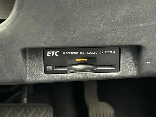 日産 リーフ X 群馬県 2018(平30)年 11.1万km ラディアントレッド ワンオーナー/純正SDナビ/（AM/FM/DISC/USB/Bluetooth/AUX/ワンセグTV）/前席シートヒーター/ステアリングヒーター/バックカメラ/横滑り防止装置/衝突被害軽減ブレーキ/ハロゲンオートヘッドライト/純正フロアマット/純正16インチホイールキャップ/ETC/e-pedal/スマートキー/プッシュスタート/純正充電ケーブル車載/保証書/取扱説明書