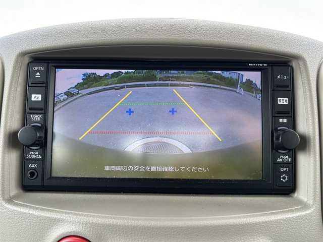 日産 キューブ 15X 富山県 2018(平30)年 8.1万km スーパーブラック 純正ＳＤナビ／/フルセグＴＶ／/Ｂｌｕｅｔｏｏｔｈ／/バックカメラ／/インテリジェントキー／/アイドリングストップ／/プッシュスタートエンジン／/ビルトインＥＴＣ／/ステアリングスイッチ／/ベンチシート
