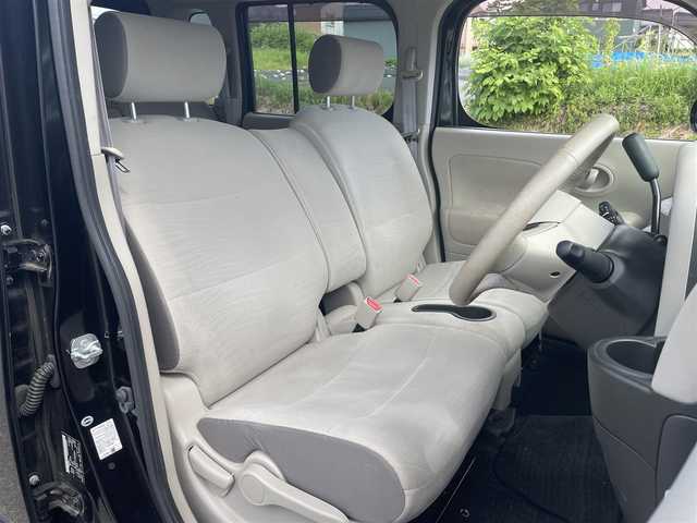 日産 キューブ 15X 富山県 2018(平30)年 8.1万km スーパーブラック 純正ＳＤナビ／/フルセグＴＶ／/Ｂｌｕｅｔｏｏｔｈ／/バックカメラ／/インテリジェントキー／/アイドリングストップ／/プッシュスタートエンジン／/ビルトインＥＴＣ／/ステアリングスイッチ／/ベンチシート