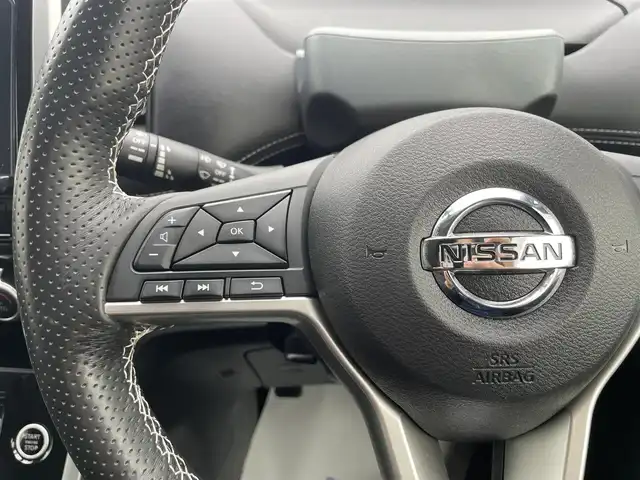 日産 セレナ ハイウェイスター 岩手県 2017(平29)年 11.5万km インペリアルアンバーP (株)IDOMが運営する【じしゃロン盛岡店】の自社ローン専用車両になりますこちらは現金またはオートローンご利用時の価格です。自社ローンご希望の方は別途その旨お申付け下さい/衝突軽減システム/アラウンドビューモニター/両側パワースライドドア/フリップダウンモニター/社外ナビ/CD/DVD/フルセグ/Bluetooth/SD/プッシュスタート/スマートキー/スペアキー/LEDヘッドライト/オートライト/フォグライト/革巻きステアリング/ステアリングスイッチ/ETC