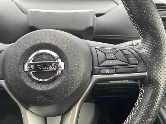日産 セレナ ハイウェイスター 岩手県 2017(平29)年 11.5万km インペリアルアンバーP (株)IDOMが運営する【じしゃロン盛岡店】の自社ローン専用車両になりますこちらは現金またはオートローンご利用時の価格です。自社ローンご希望の方は別途その旨お申付け下さい/衝突軽減システム/アラウンドビューモニター/両側パワースライドドア/フリップダウンモニター/社外ナビ/CD/DVD/フルセグ/Bluetooth/SD/プッシュスタート/スマートキー/スペアキー/LEDヘッドライト/オートライト/フォグライト/革巻きステアリング/ステアリングスイッチ/ETC
