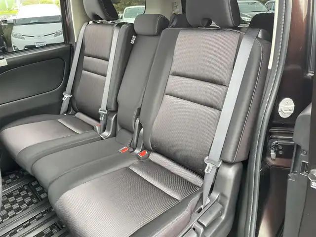 日産 セレナ ハイウェイスター 岩手県 2017(平29)年 11.5万km インペリアルアンバーP (株)IDOMが運営する【じしゃロン盛岡店】の自社ローン専用車両になりますこちらは現金またはオートローンご利用時の価格です。自社ローンご希望の方は別途その旨お申付け下さい/衝突軽減システム/アラウンドビューモニター/両側パワースライドドア/フリップダウンモニター/社外ナビ/CD/DVD/フルセグ/Bluetooth/SD/プッシュスタート/スマートキー/スペアキー/LEDヘッドライト/オートライト/フォグライト/革巻きステアリング/ステアリングスイッチ/ETC
