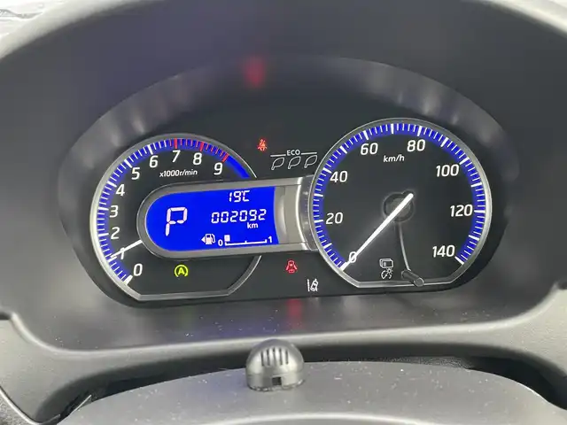 日産 デイズ ハイウェイスターX 千葉県 2018(平30)年 0.2万km ブラック 衝突軽減ブレーキ/全方位カメラ/純正７インチナビ/フルセグＴＶ/Ｂｌｕｅｔｏｏｔｈ/ＥＴＣ/ＨＩＤヘッドライト/助手席回転シート/レーンアシスト/コーナーセンサー/純正１４インチＡＷ