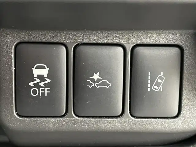 日産 デイズ ハイウェイスターX 千葉県 2018(平30)年 0.2万km ブラック 衝突軽減ブレーキ/全方位カメラ/純正７インチナビ/フルセグＴＶ/Ｂｌｕｅｔｏｏｔｈ/ＥＴＣ/ＨＩＤヘッドライト/助手席回転シート/レーンアシスト/コーナーセンサー/純正１４インチＡＷ