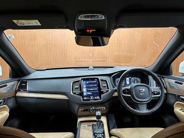 ボルボ ＸＣ９０ T6 AWD インスクリプション 千葉県 2016(平28)年 6.2万km クリスタルホワイトP Ｂｏｗｅｒｓ＆Ｗｉｌｋｉｎｓサウンド　/エアサス　/茶革　/ＨＵＤ　/ＡＣＣ　/ナビ　/３６０°Ｂｌｕｅｔｏｏｔｈ接続　/電動シート　/シートＨ　/ベンチレーション　/電動リアゲート　/衝突軽減Ｂ　/ＢＳＭ　/ＬＫＡ　/ＥＴＣ