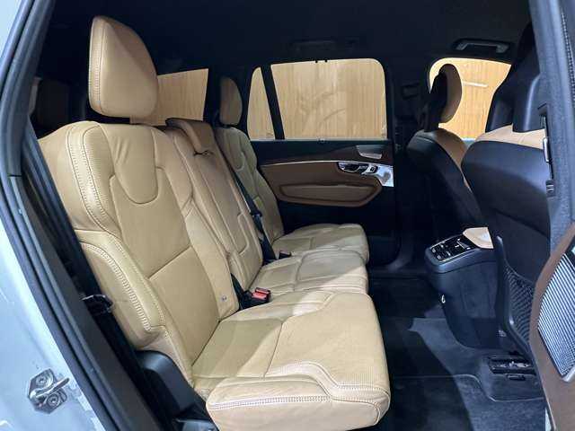 ボルボ ＸＣ９０ T6 AWD インスクリプション 千葉県 2016(平28)年 6.2万km クリスタルホワイトP Ｂｏｗｅｒｓ＆Ｗｉｌｋｉｎｓサウンド　/エアサス　/茶革　/ＨＵＤ　/ＡＣＣ　/ナビ　/３６０°Ｂｌｕｅｔｏｏｔｈ接続　/電動シート　/シートＨ　/ベンチレーション　/電動リアゲート　/衝突軽減Ｂ　/ＢＳＭ　/ＬＫＡ　/ＥＴＣ