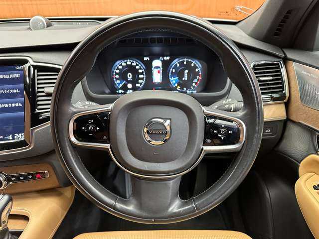 ボルボ ＸＣ９０ T6 AWD インスクリプション 千葉県 2016(平28)年 6.2万km クリスタルホワイトP Ｂｏｗｅｒｓ＆Ｗｉｌｋｉｎｓサウンド　/エアサス　/茶革　/ＨＵＤ　/ＡＣＣ　/ナビ　/３６０°Ｂｌｕｅｔｏｏｔｈ接続　/電動シート　/シートＨ　/ベンチレーション　/電動リアゲート　/衝突軽減Ｂ　/ＢＳＭ　/ＬＫＡ　/ＥＴＣ