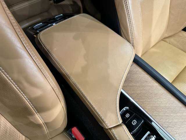 ボルボ ＸＣ９０ T6 AWD インスクリプション 千葉県 2016(平28)年 6.2万km クリスタルホワイトP Ｂｏｗｅｒｓ＆Ｗｉｌｋｉｎｓサウンド　/エアサス　/茶革　/ＨＵＤ　/ＡＣＣ　/ナビ　/３６０°Ｂｌｕｅｔｏｏｔｈ接続　/電動シート　/シートＨ　/ベンチレーション　/電動リアゲート　/衝突軽減Ｂ　/ＢＳＭ　/ＬＫＡ　/ＥＴＣ