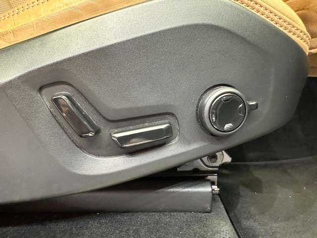 ボルボ ＸＣ９０ T6 AWD インスクリプション 千葉県 2016(平28)年 6.2万km クリスタルホワイトP Ｂｏｗｅｒｓ＆Ｗｉｌｋｉｎｓサウンド　/エアサス　/茶革　/ＨＵＤ　/ＡＣＣ　/ナビ　/３６０°Ｂｌｕｅｔｏｏｔｈ接続　/電動シート　/シートＨ　/ベンチレーション　/電動リアゲート　/衝突軽減Ｂ　/ＢＳＭ　/ＬＫＡ　/ＥＴＣ