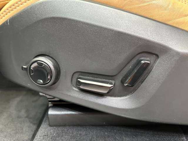 ボルボ ＸＣ９０ T6 AWD インスクリプション 千葉県 2016(平28)年 6.2万km クリスタルホワイトP Ｂｏｗｅｒｓ＆Ｗｉｌｋｉｎｓサウンド　/エアサス　/茶革　/ＨＵＤ　/ＡＣＣ　/ナビ　/３６０°Ｂｌｕｅｔｏｏｔｈ接続　/電動シート　/シートＨ　/ベンチレーション　/電動リアゲート　/衝突軽減Ｂ　/ＢＳＭ　/ＬＫＡ　/ＥＴＣ