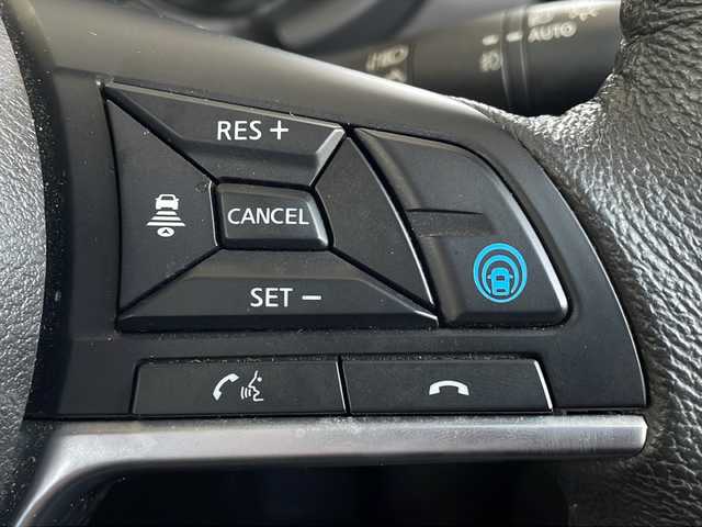 日産 キックス X 福島県 2020(令2)年 3.2万km ピュアブラック １オーナー　プロパイロット　純正フルエアロ　全方位カメラ　デジタルインナーミラー　ハーフレザーシート　フルセグＴＶ　純正ドライブレコーダー　ビルトインＥＴＣ　クリアランスソナー　ルーフレール