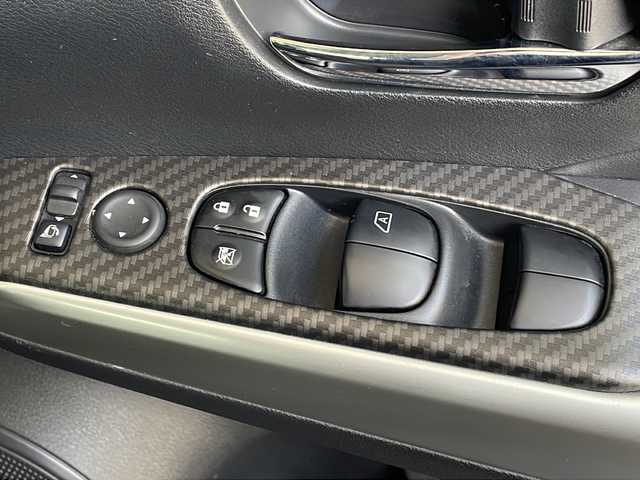 日産 キックス X 福島県 2020(令2)年 3.2万km ピュアブラック １オーナー　プロパイロット　純正フルエアロ　全方位カメラ　デジタルインナーミラー　ハーフレザーシート　フルセグＴＶ　純正ドライブレコーダー　ビルトインＥＴＣ　クリアランスソナー　ルーフレール