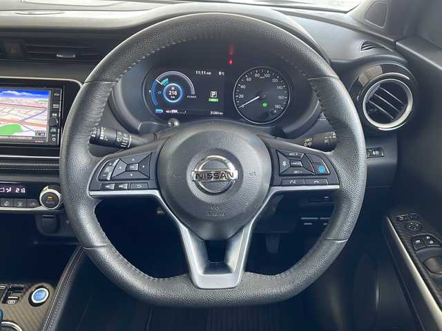 日産 キックス X 福島県 2020(令2)年 3.2万km ピュアブラック １オーナー　プロパイロット　純正フルエアロ　全方位カメラ　デジタルインナーミラー　ハーフレザーシート　フルセグＴＶ　純正ドライブレコーダー　ビルトインＥＴＣ　クリアランスソナー　ルーフレール