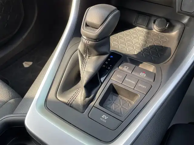 トヨタ ＲＡＶ４ ハイブリットX 宮崎県 2019(令1)年 3.8万km ホワイトパールクリスタルシャイン フルセグテレビ/SDナビ/トヨタセーフティセンス/バックカメラ/プッシュスタート/盗難防止装置/パーキングサポートブレーキ/ブラインドスポットモニター/純正18インチアルミ/ドライブレコーダー/LEDヘッドライト/クルーズコントロール/ETC