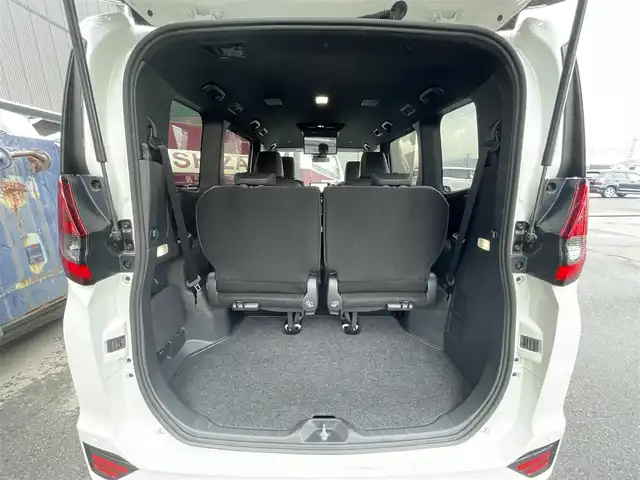 トヨタ ノア ハイブリッド S－Z 滋賀県 2023(令5)年 1万km ホワイトパールクリスタルシャイン 純正メモリナビ/10.5型純正ディスプレイオーディオ/トヨタセーフティーセンス/レーダークルーズコントロール/レーンキープアシスト/プロアクティブドライビングアシスト/アダプティブハイビーム/レーンディパーチャーアラート/ロードサインアシスト/両側電動スライドドア/純正ETC2.0/オートホールド/オートハイビーム/LEDヘッドライト/１００V充電/バックカメラ/純正17アルミホイール