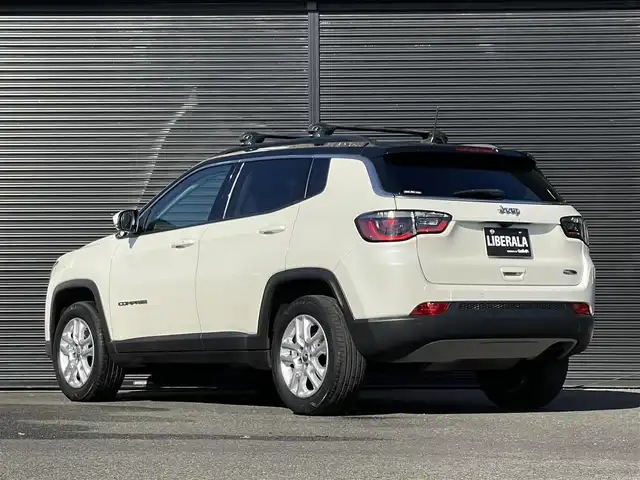 クライスラー・ジープ ジープ コンパス ロンジチュード 山梨県 2019(平31)年 4.1万km パール Ｕｃｏｎｅｃｔナビ/Ｂカメラ/ＥＴＣ２．０/ブラックルーフ/車線逸脱警告　/衝突軽減Ｂ　/純正１７インチAW　/ＩＮＮＯルーフキャリア/スペアキー