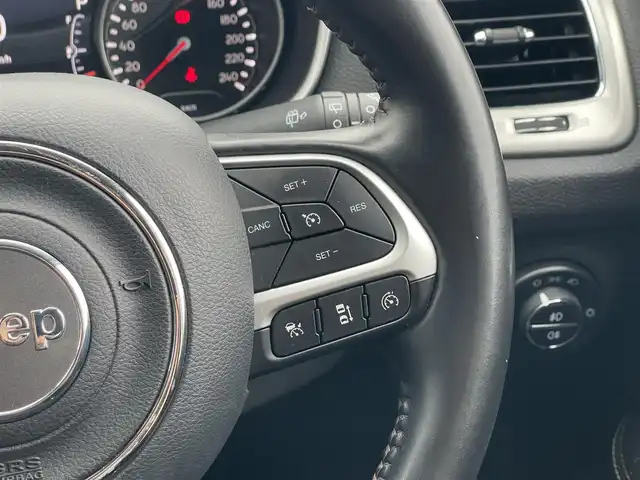 クライスラー・ジープ ジープ コンパス ロンジチュード 山梨県 2019(平31)年 4.1万km パール